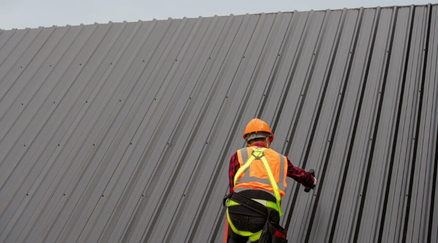 Professional gutter cleaning in Springfield, WI